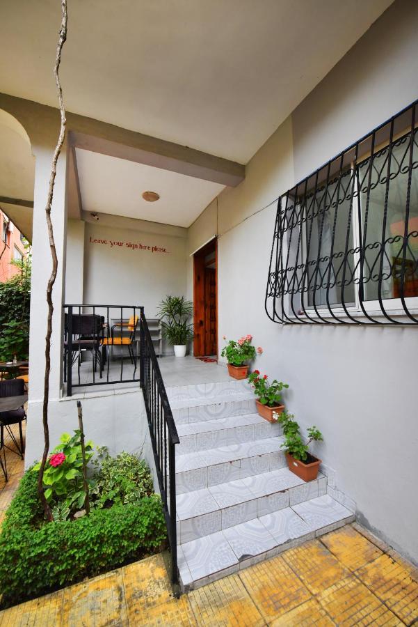 12 B&B Shkodër Exterior foto