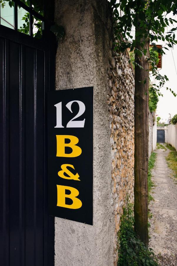 12 B&B Shkodër Exterior foto